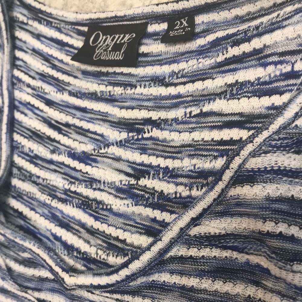 Onque V-neck Blouse